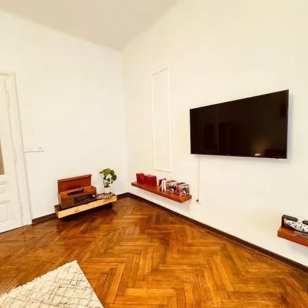 Savoya N°20 Old Town