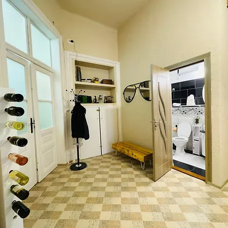 Savoya N°20 Old Town