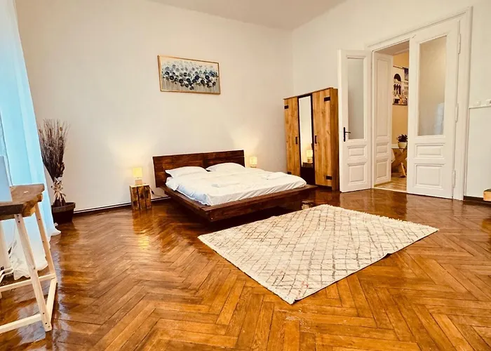 Savoya N°20 Old Town *