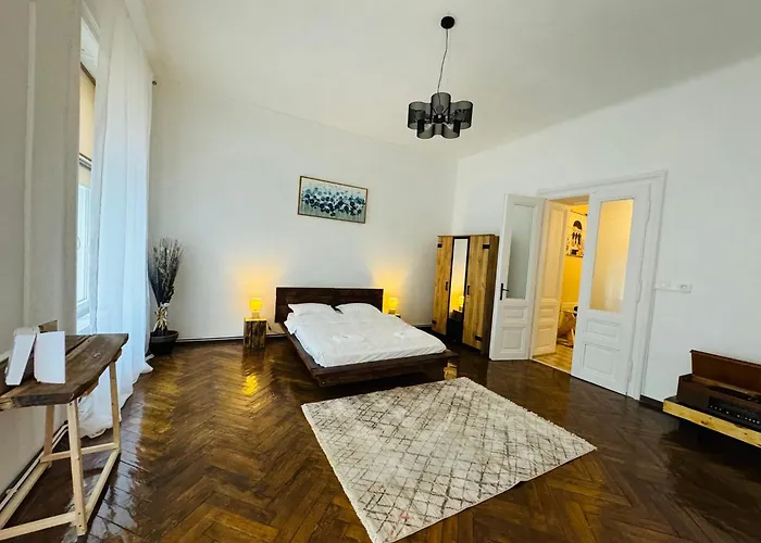 Savoya N°20 Old Town *