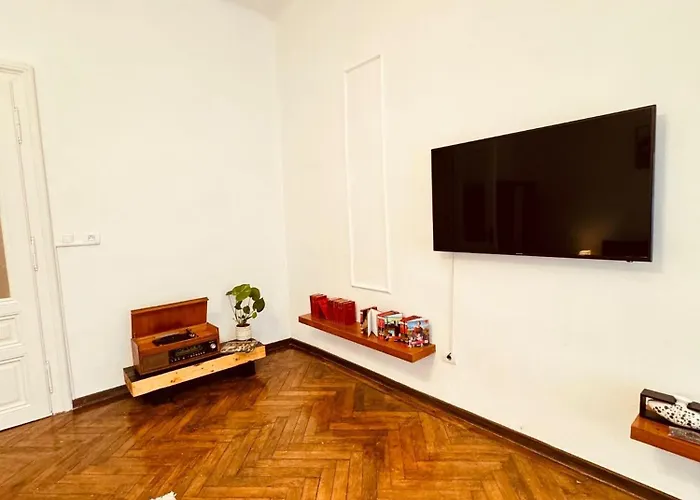 Savoya N°20 Old Town